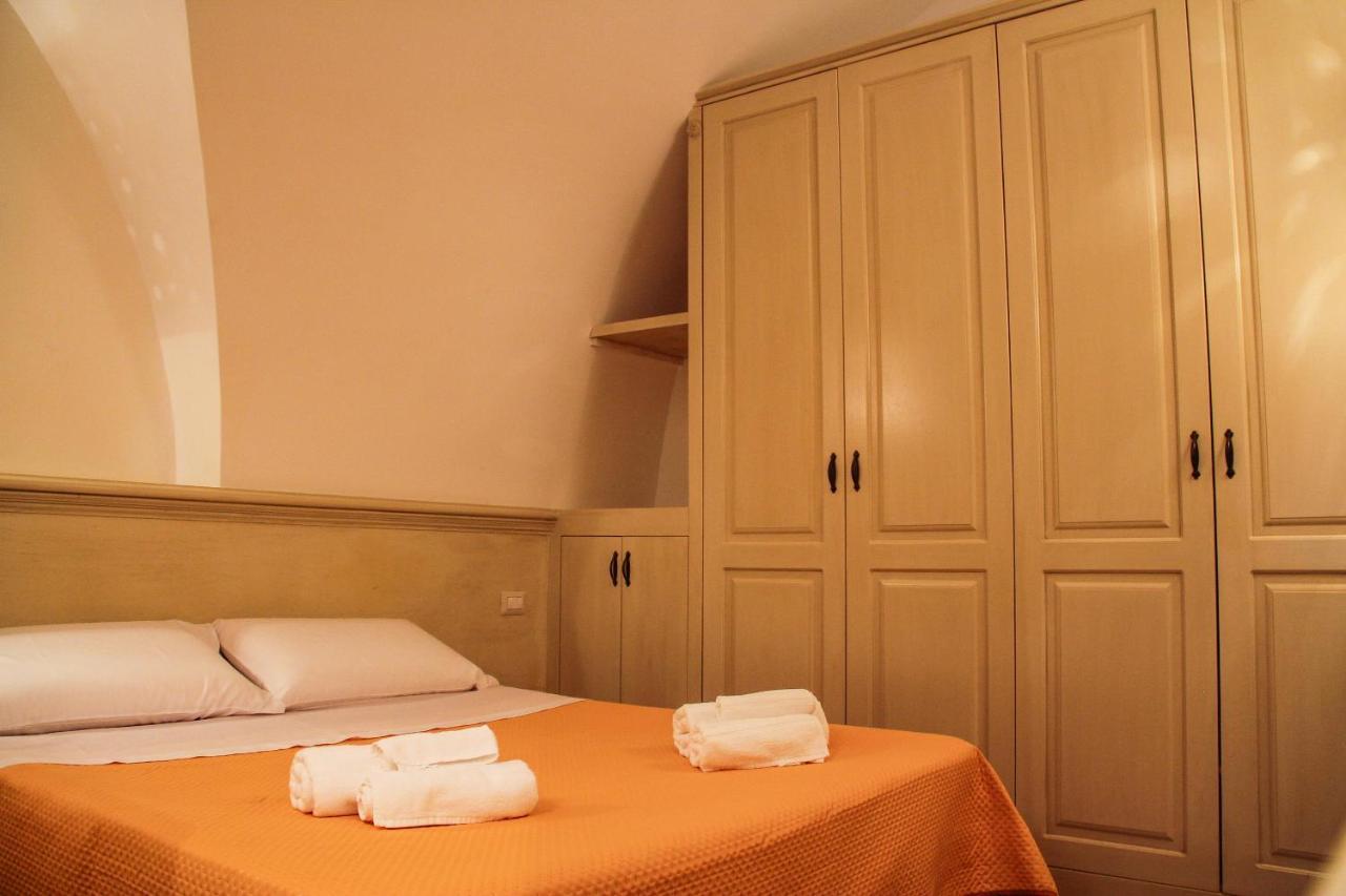 Al Civico 4 Bed & Breakfast Molfetta Luaran gambar